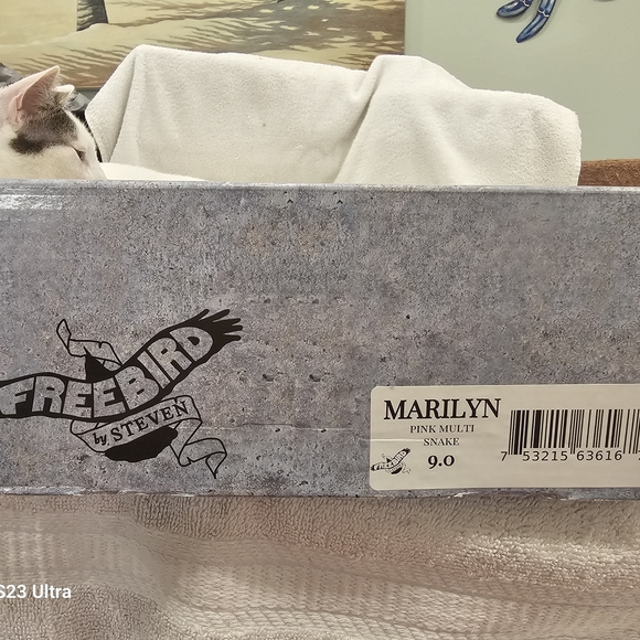 Freebird Pink Multi Snake Marilyn Size 9 With Box & Dustcover - Picture 14 of 14